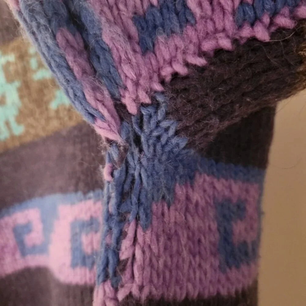 Backcountry 100%‎ Wool Sweater Colorful Pattern Handmade In Ecuador large/xl - Picture 7 of 7